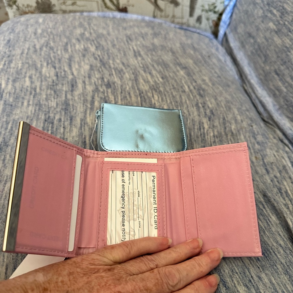 Pink and Blue Wallets - Picture 3 of 5